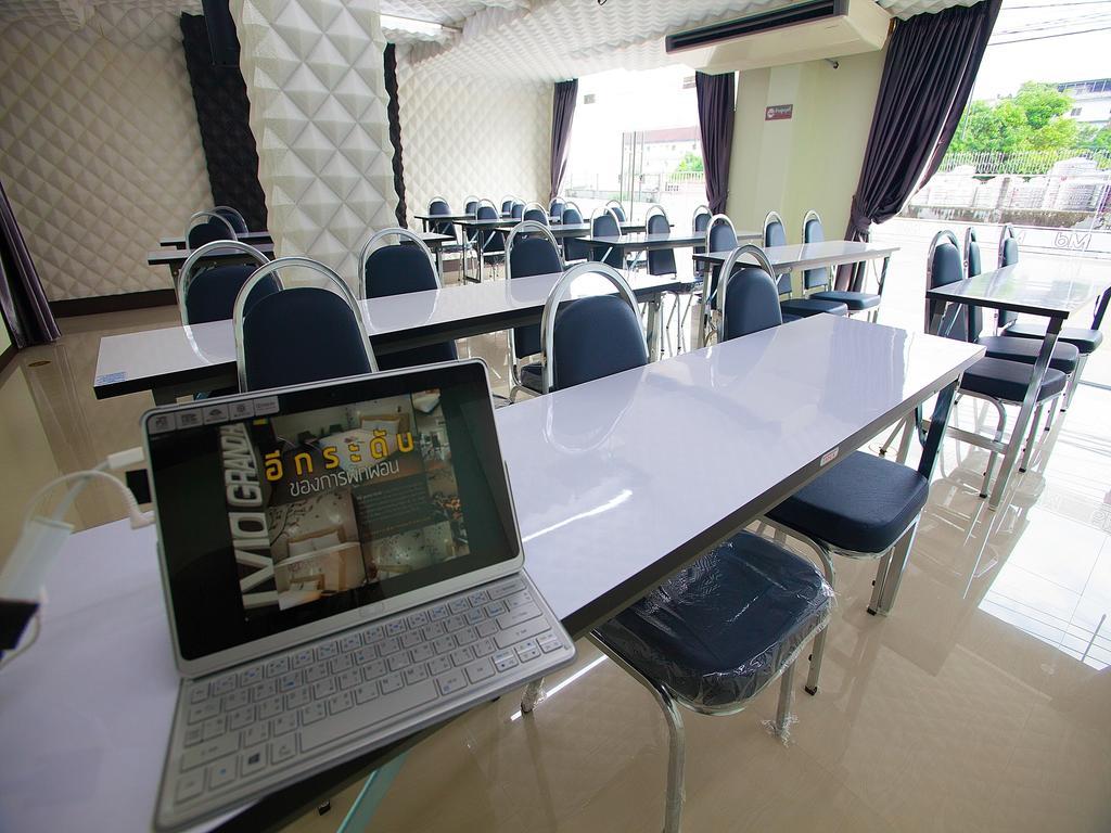 נחון סי טמארט Md Grand Hotel Nakhon מראה חיצוני תמונה