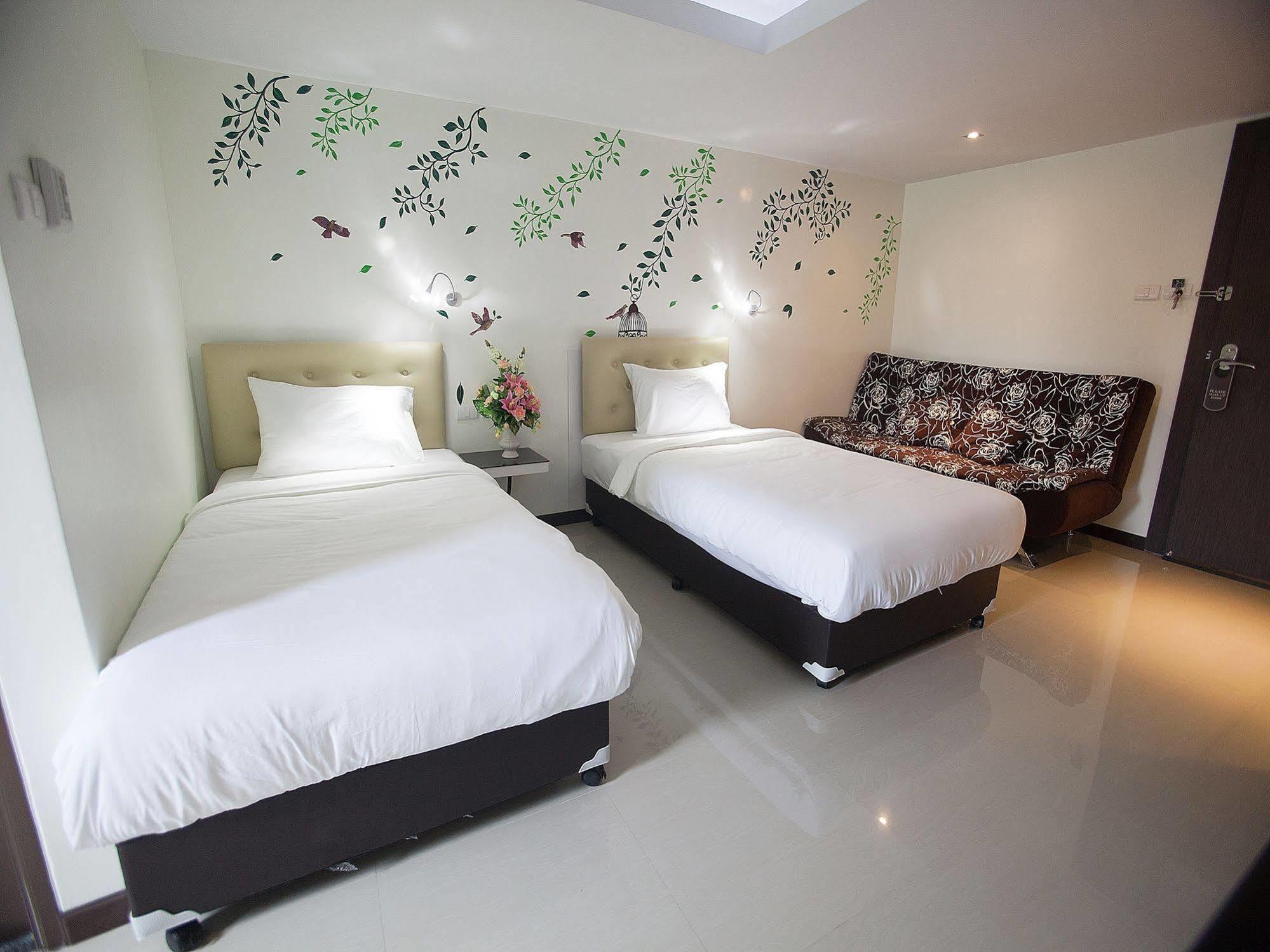 נחון סי טמארט Md Grand Hotel Nakhon מראה חיצוני תמונה