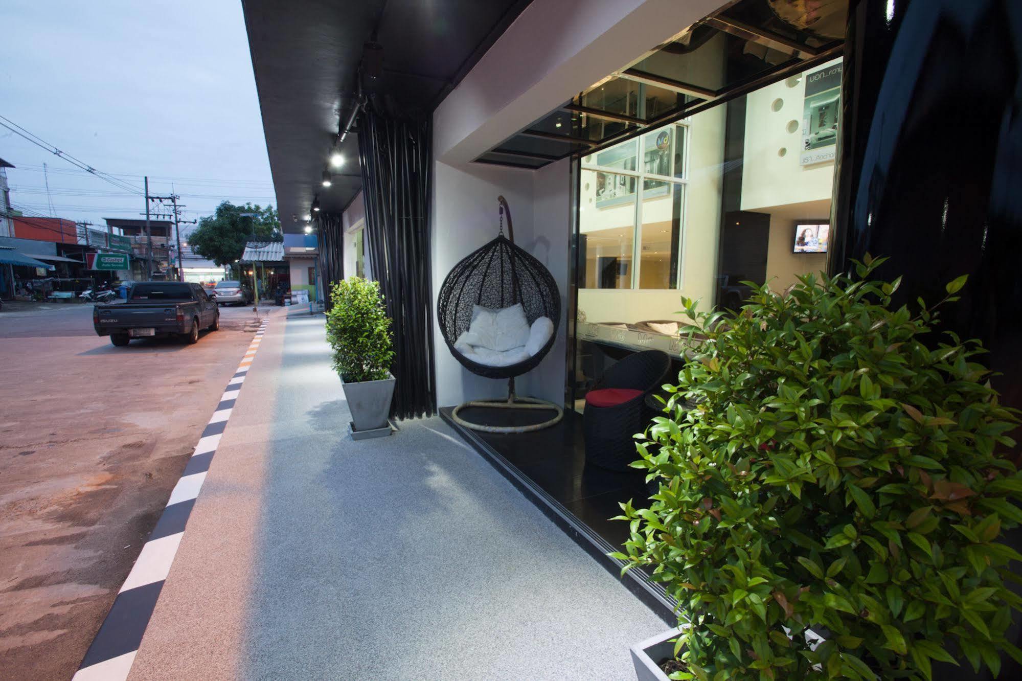 נחון סי טמארט Md Grand Hotel Nakhon מראה חיצוני תמונה